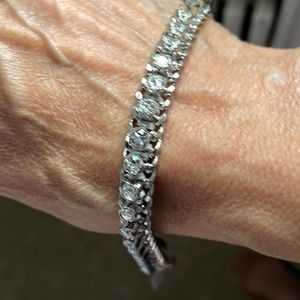 NWT rare Henri Bendel NY rhinestone chain fabric woven bracelet sz 7” Rare